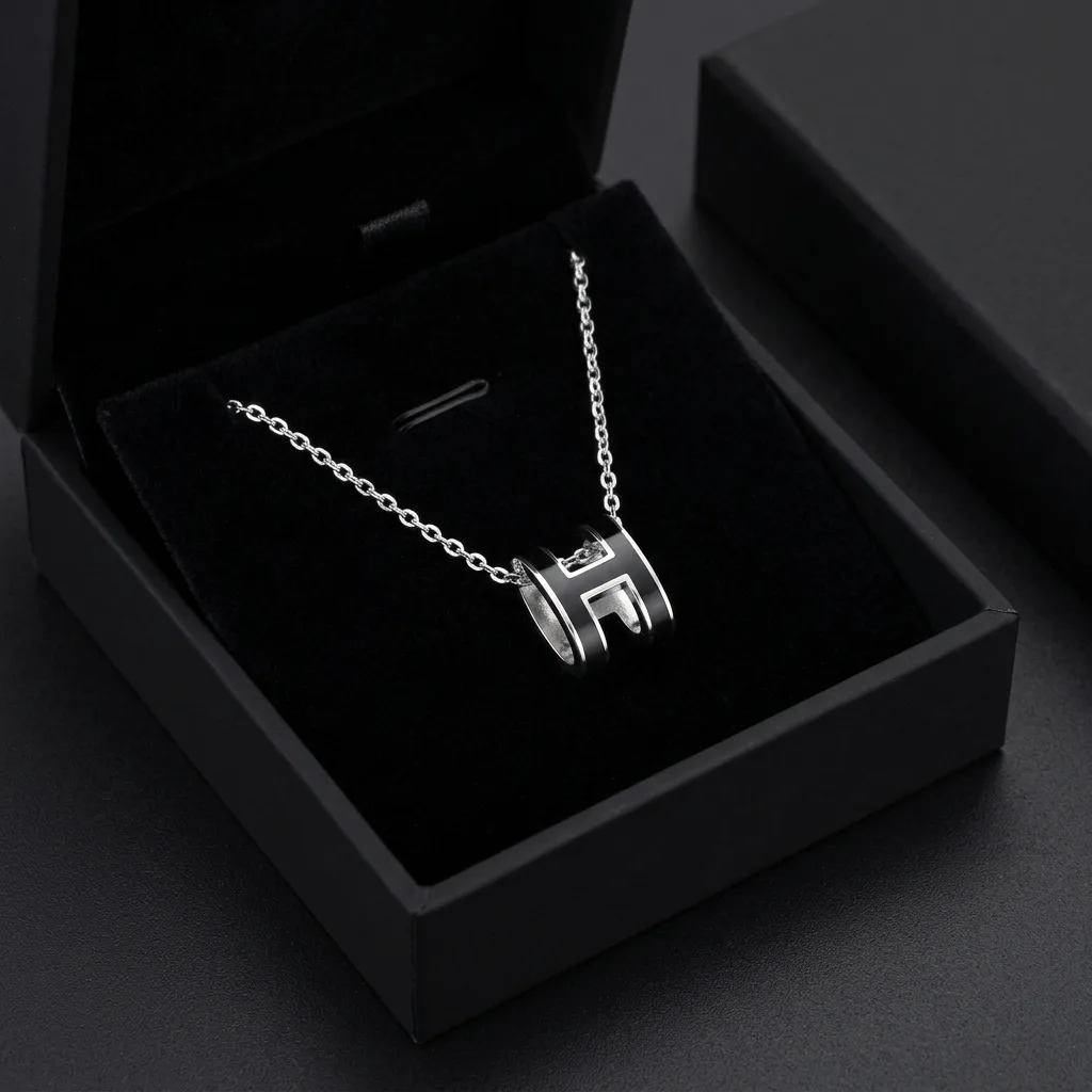 Classy Hemes Necklace (other colours)