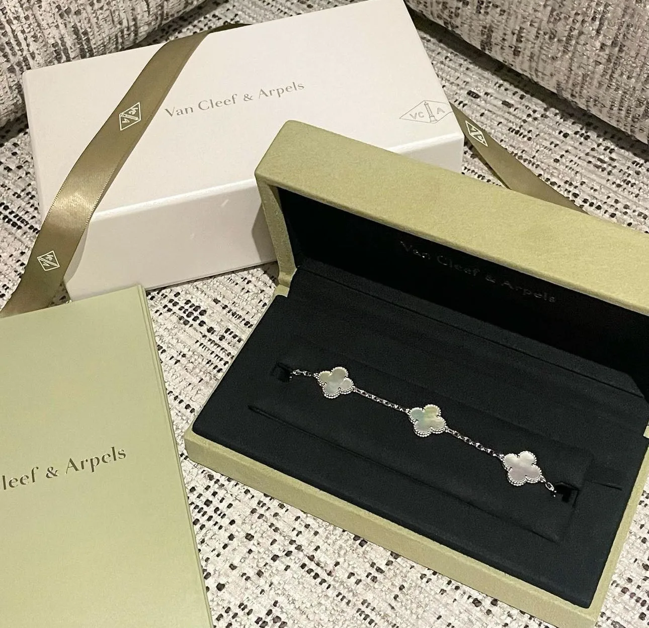 Premium VC Gift Packaging