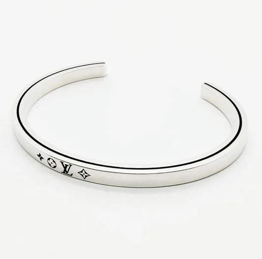 Almira Silver Bangle
