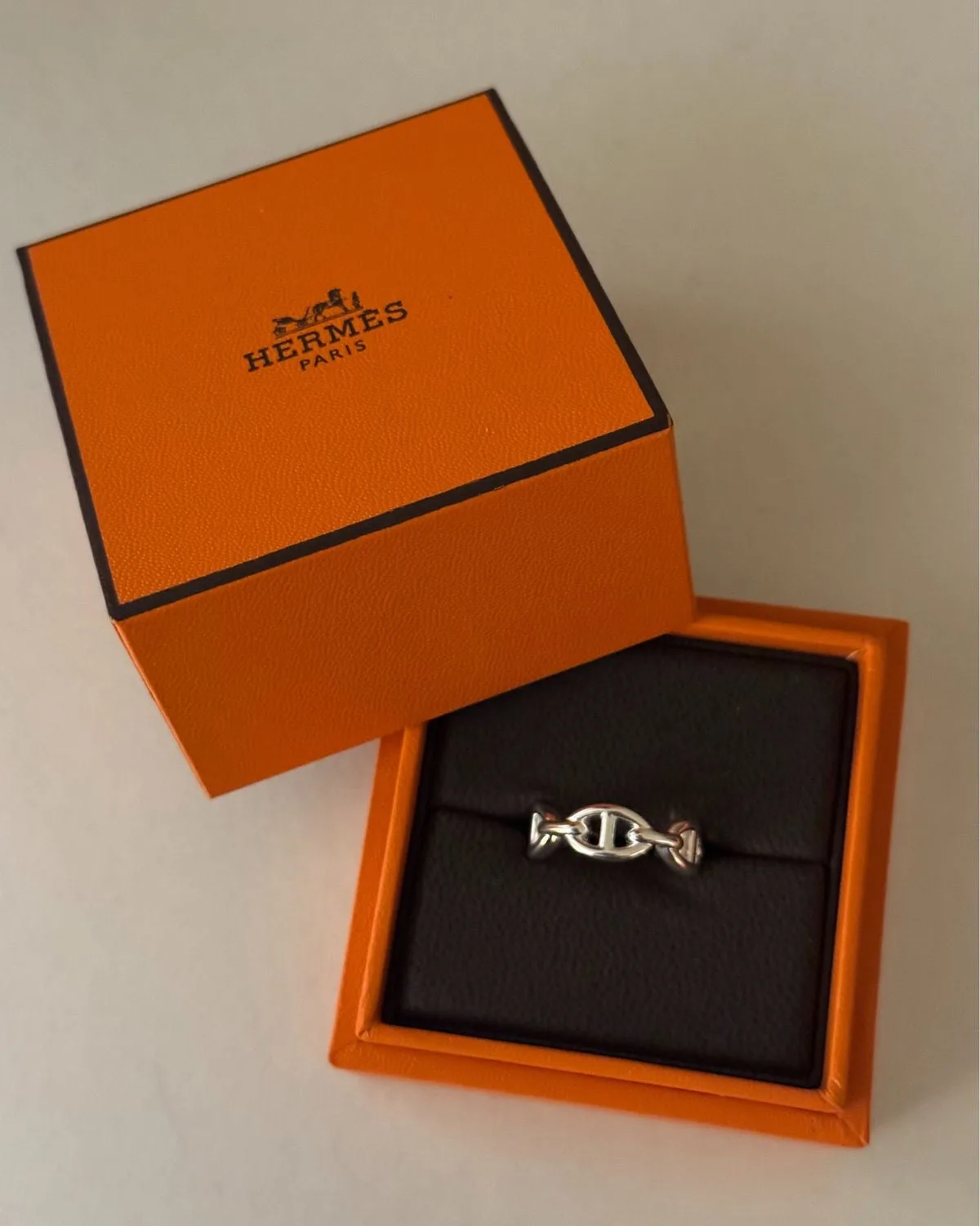 Classy Hemes Packaging