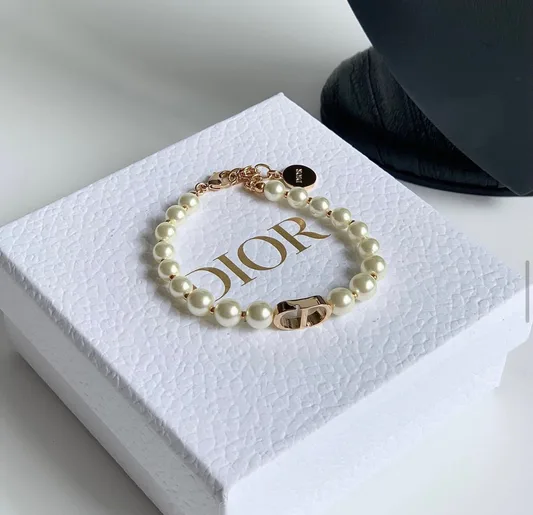 Camilla Pearl Bracelet