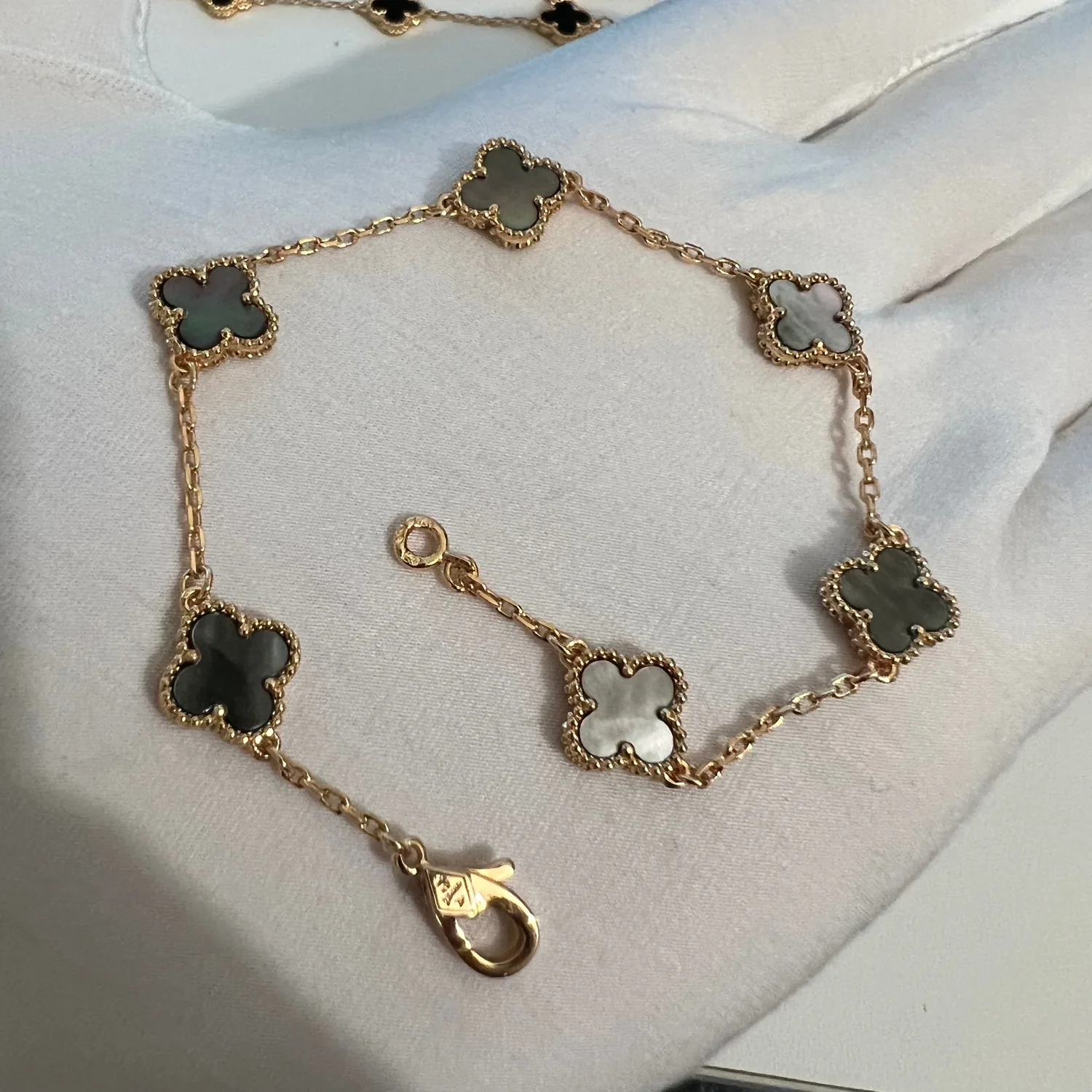 Faye Mini Bracelet (gold options)