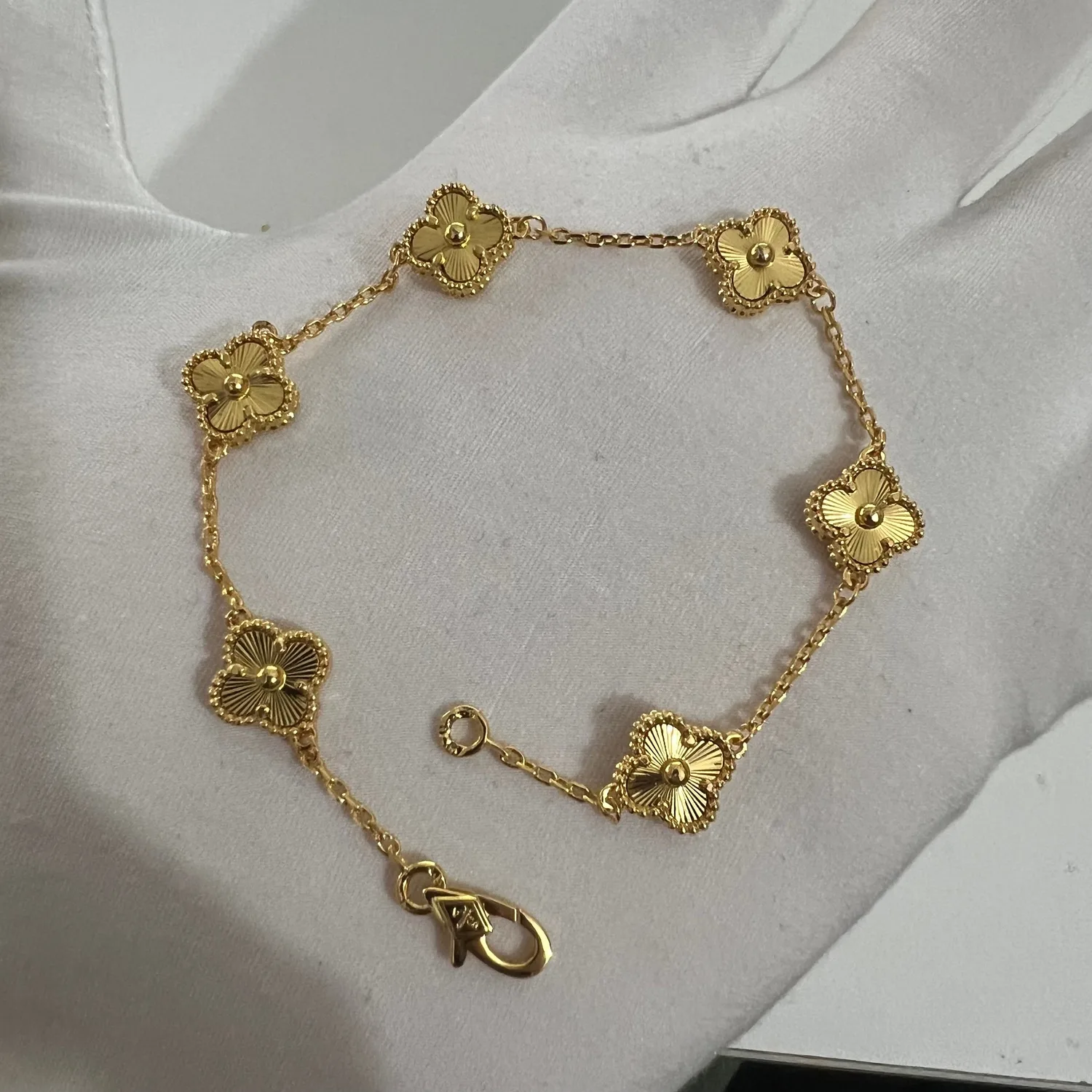 Faye Mini Bracelet (gold options)