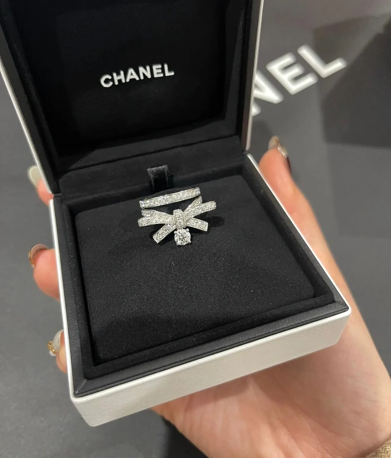 Chana Luxury Bow Ring