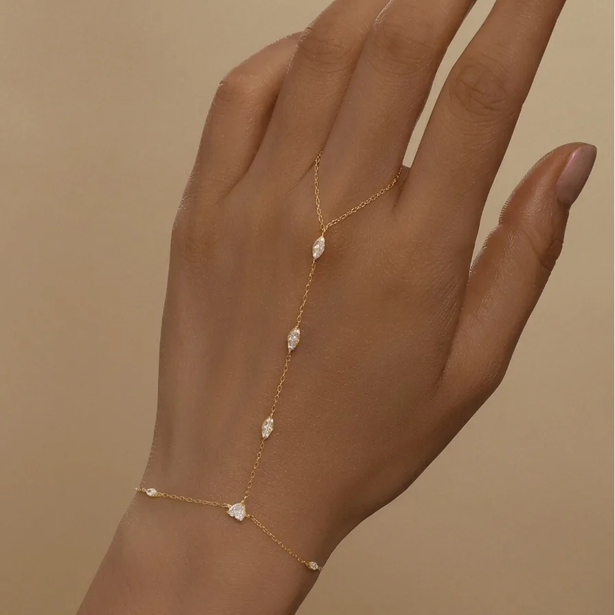 Laurel Hand Chain