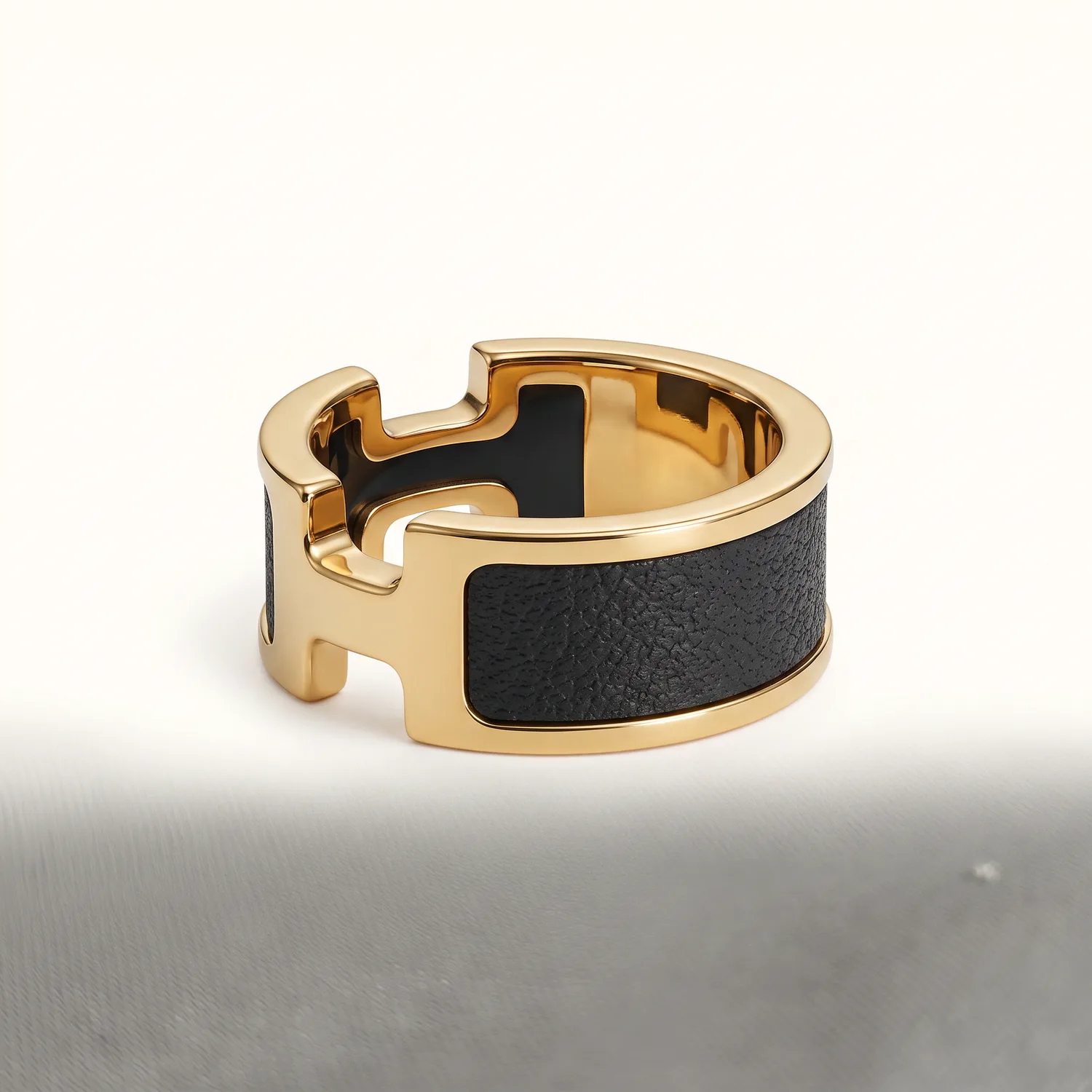 Classy Jaya H Ring