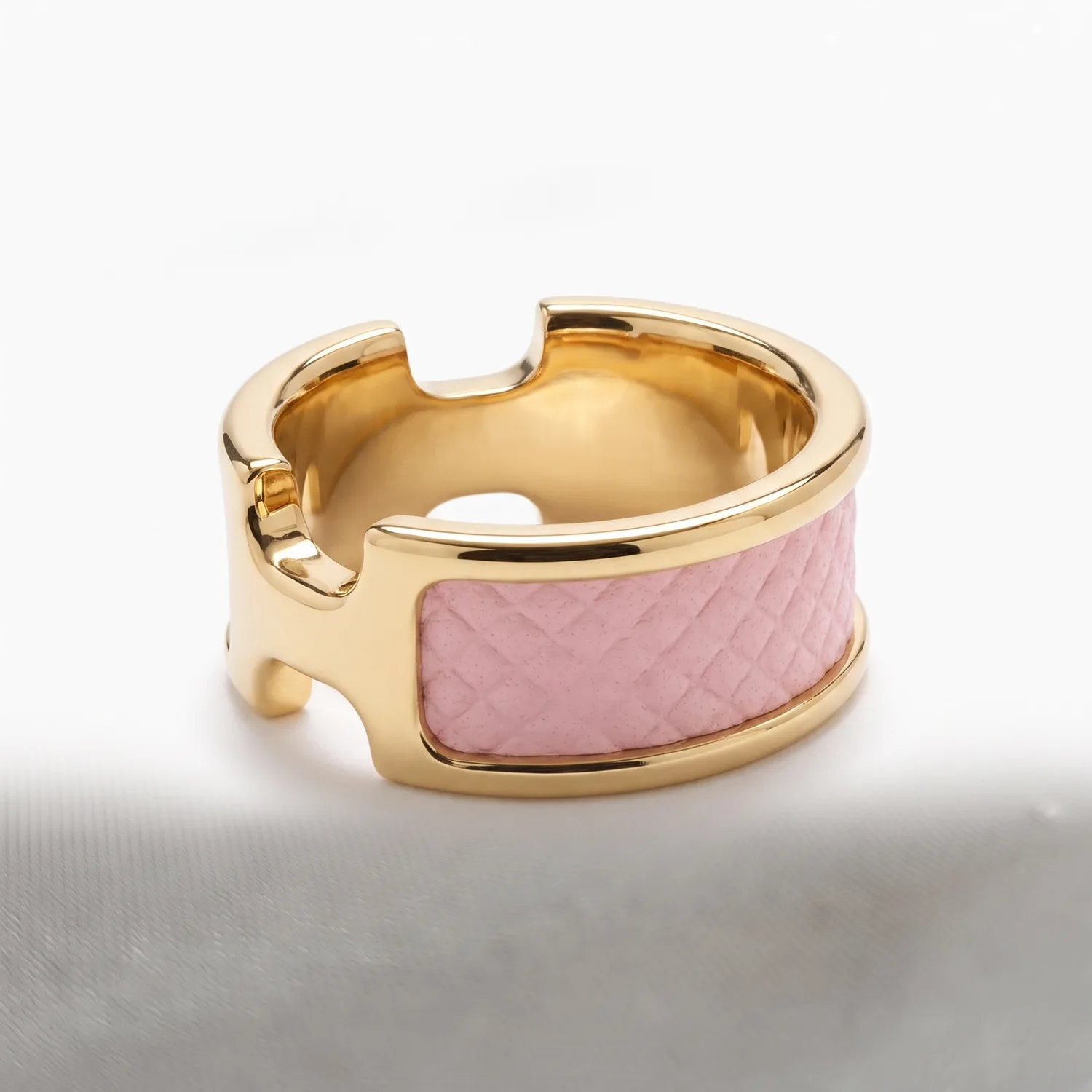 Classy Jaya H Ring