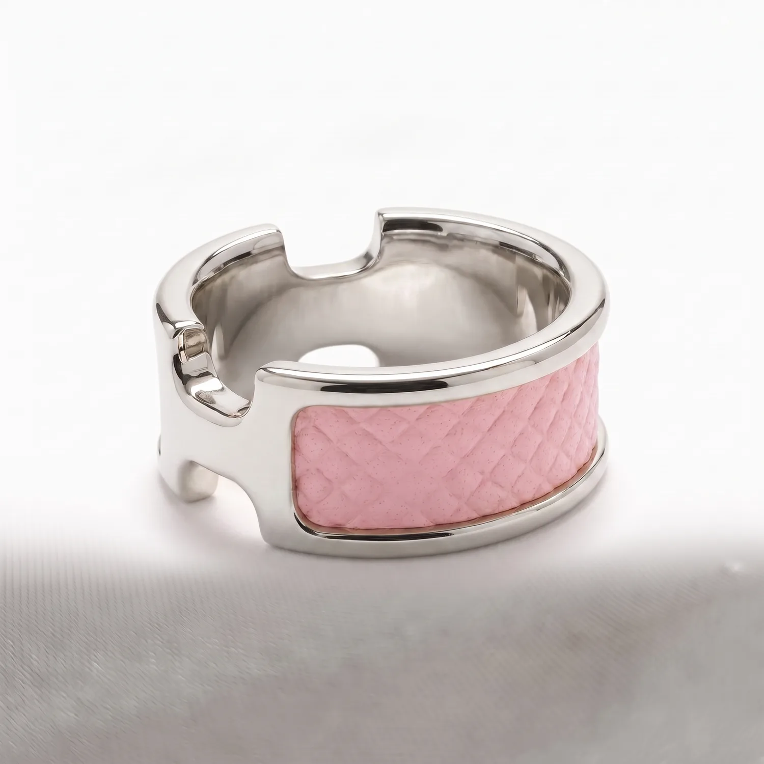 Classy Jaya H Ring