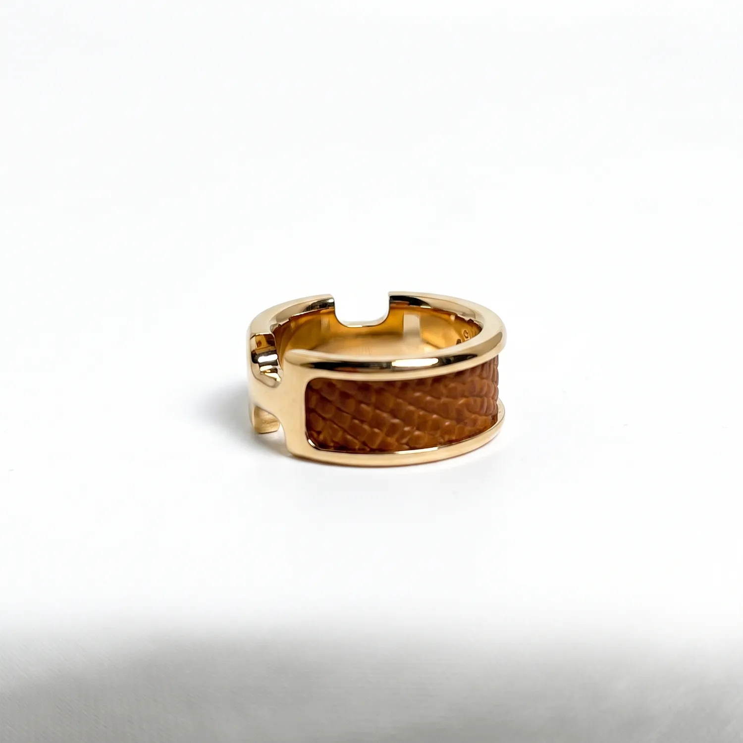 Classy Jaya H Ring