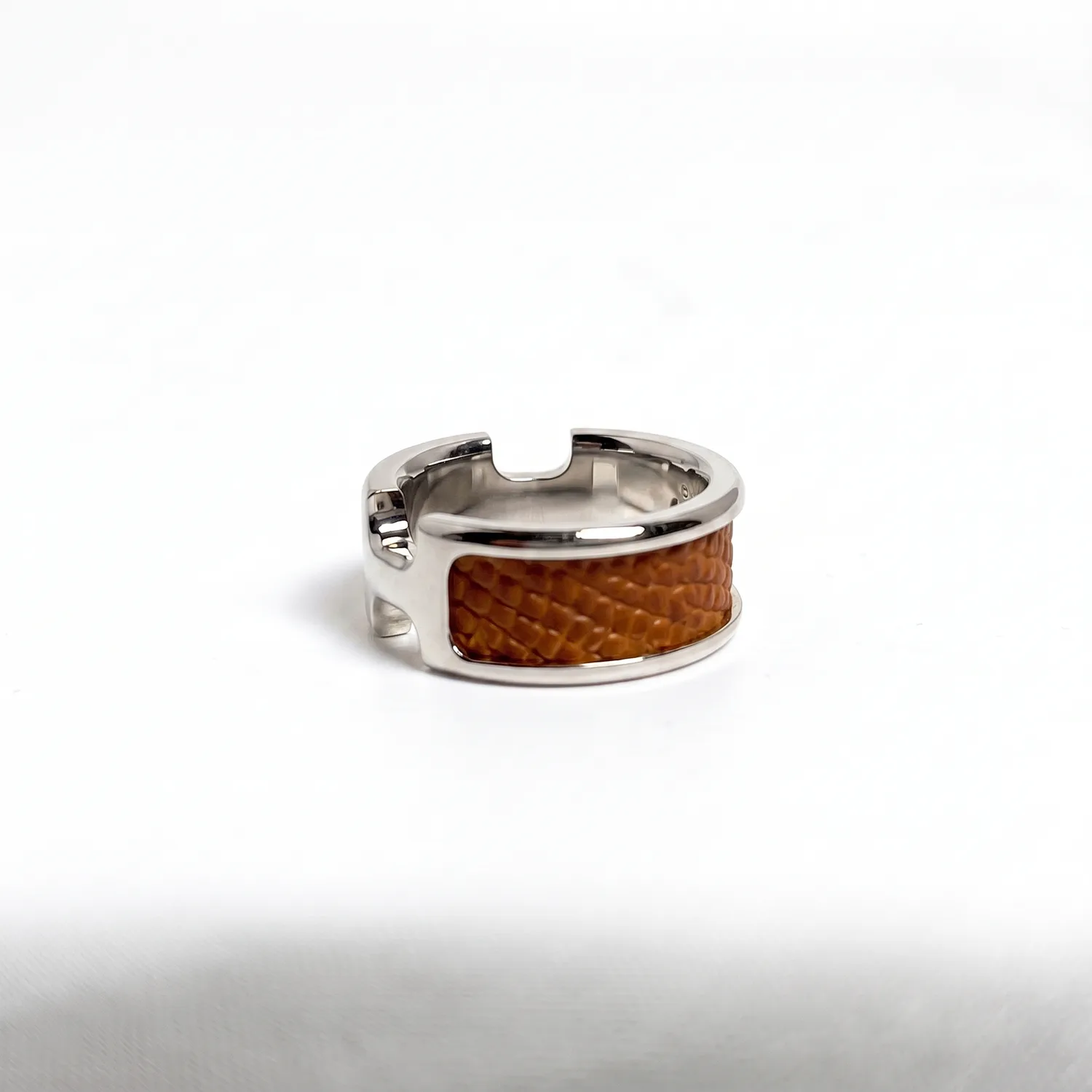 Classy Jaya H Ring
